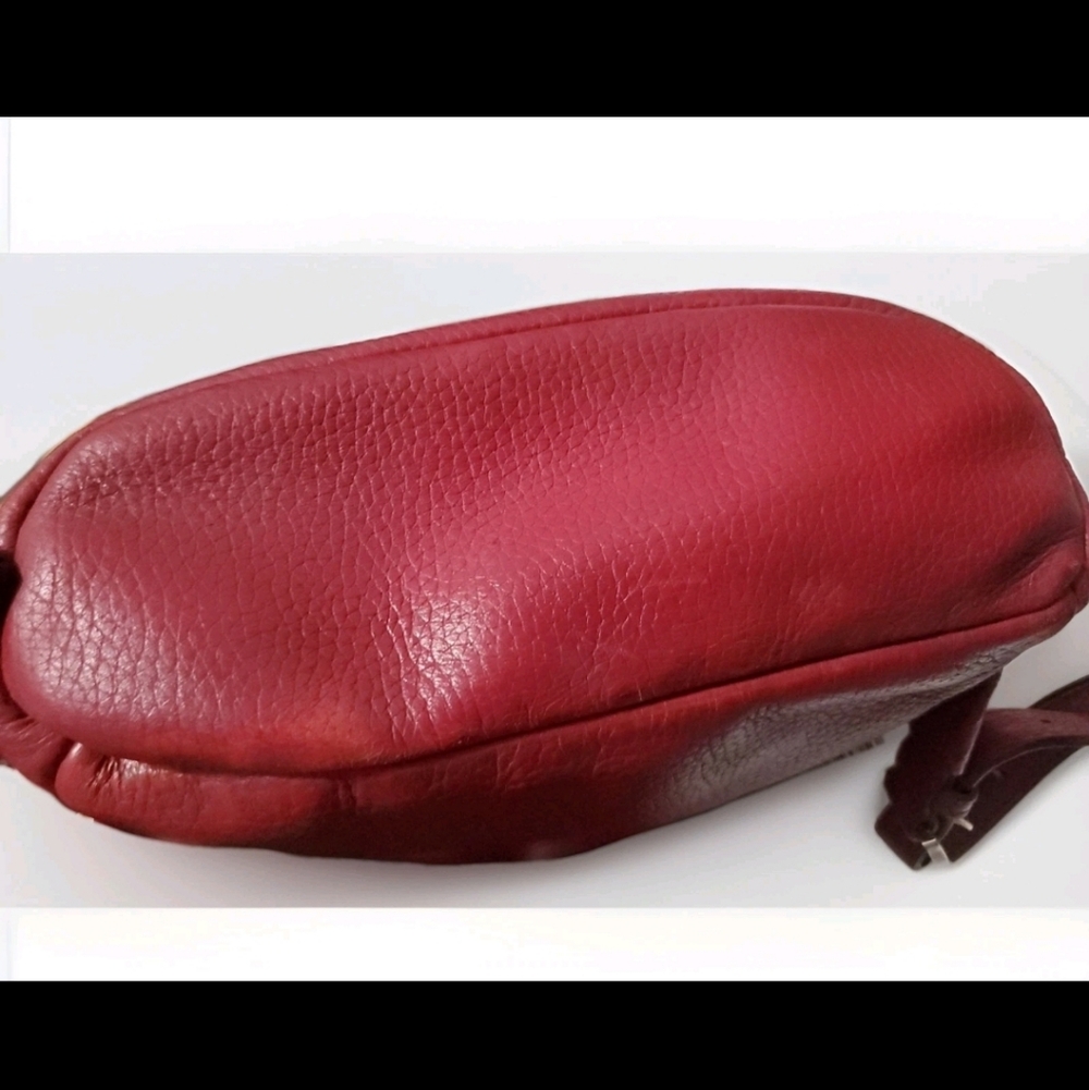 Michael Kors Medium Studded Pocket Red Cow Hide Pebble Leather - Picture 4 of 11